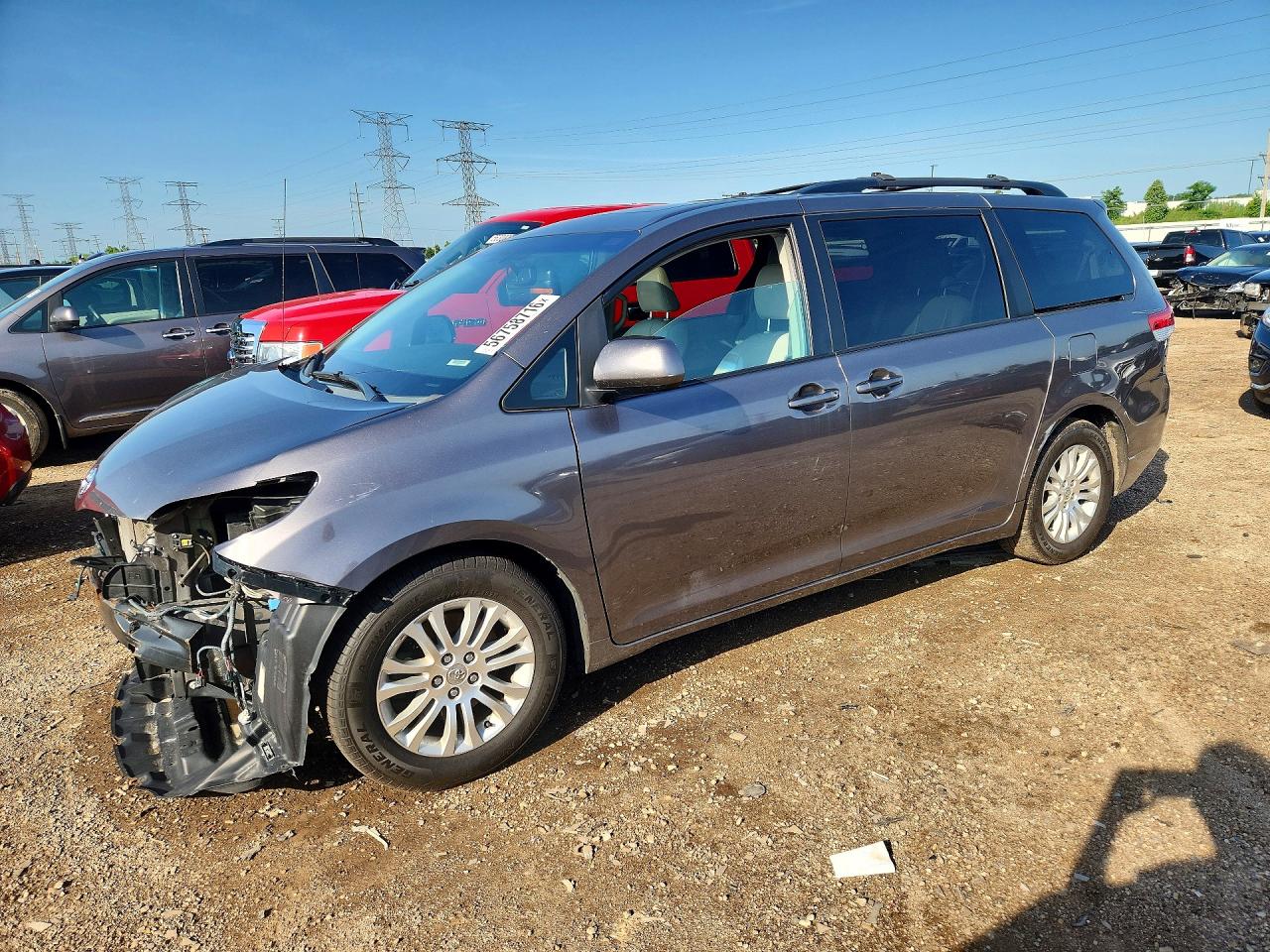 2014 TOYOTA SIENNA