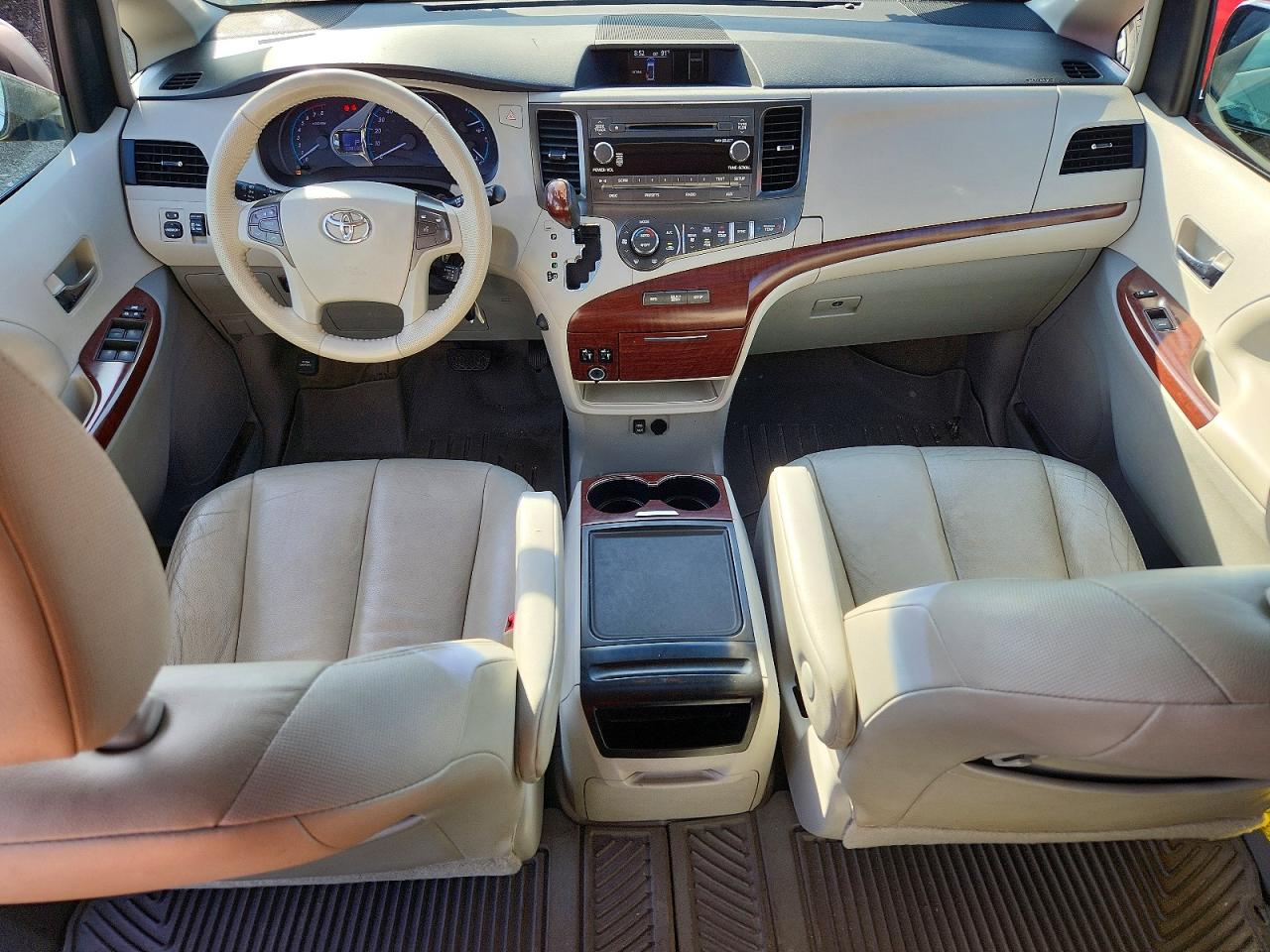2014 TOYOTA SIENNA XLE 8-PASSENGER photo 15