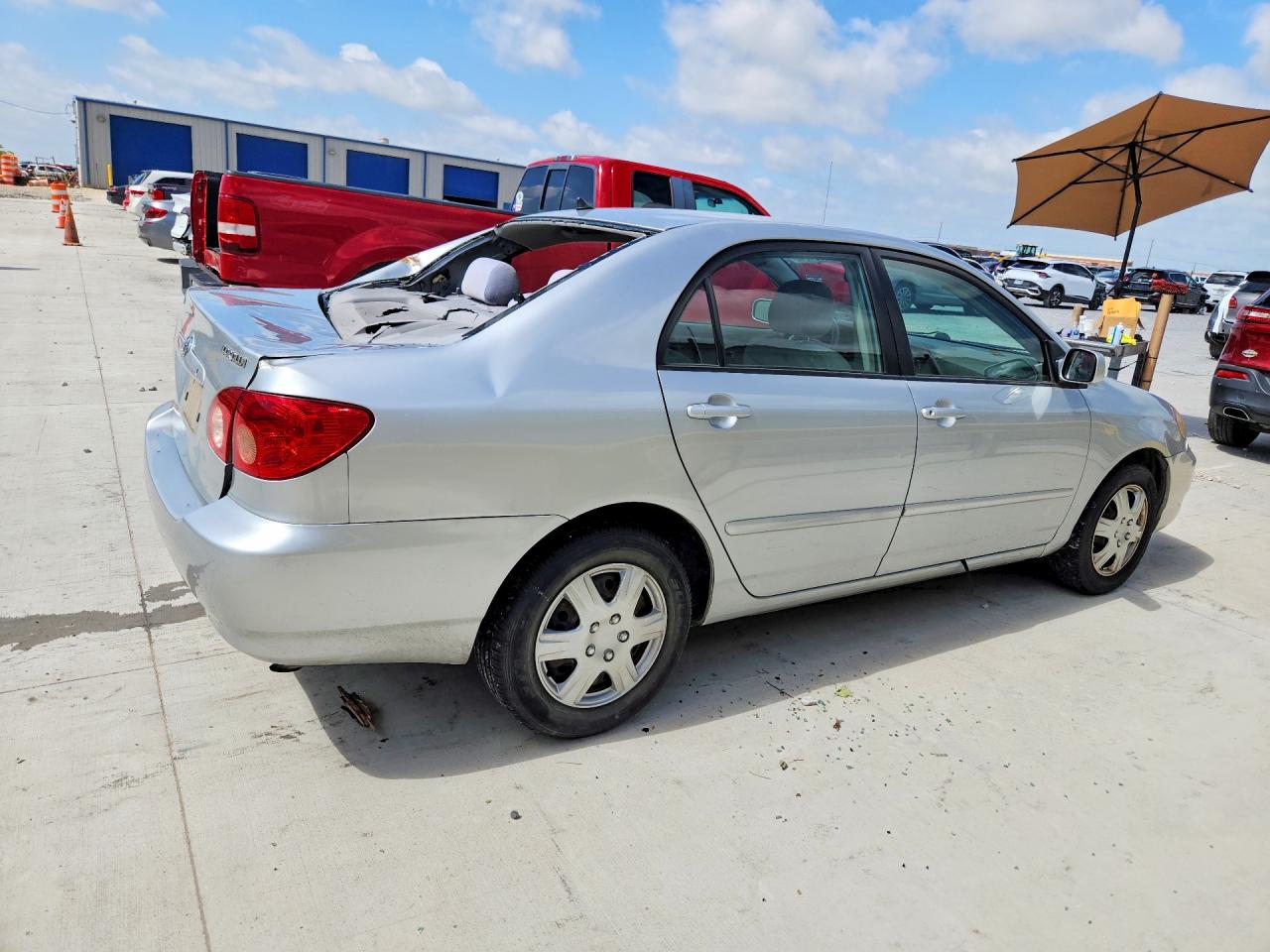 2005 TOYOTA COROLLA LE photo 5