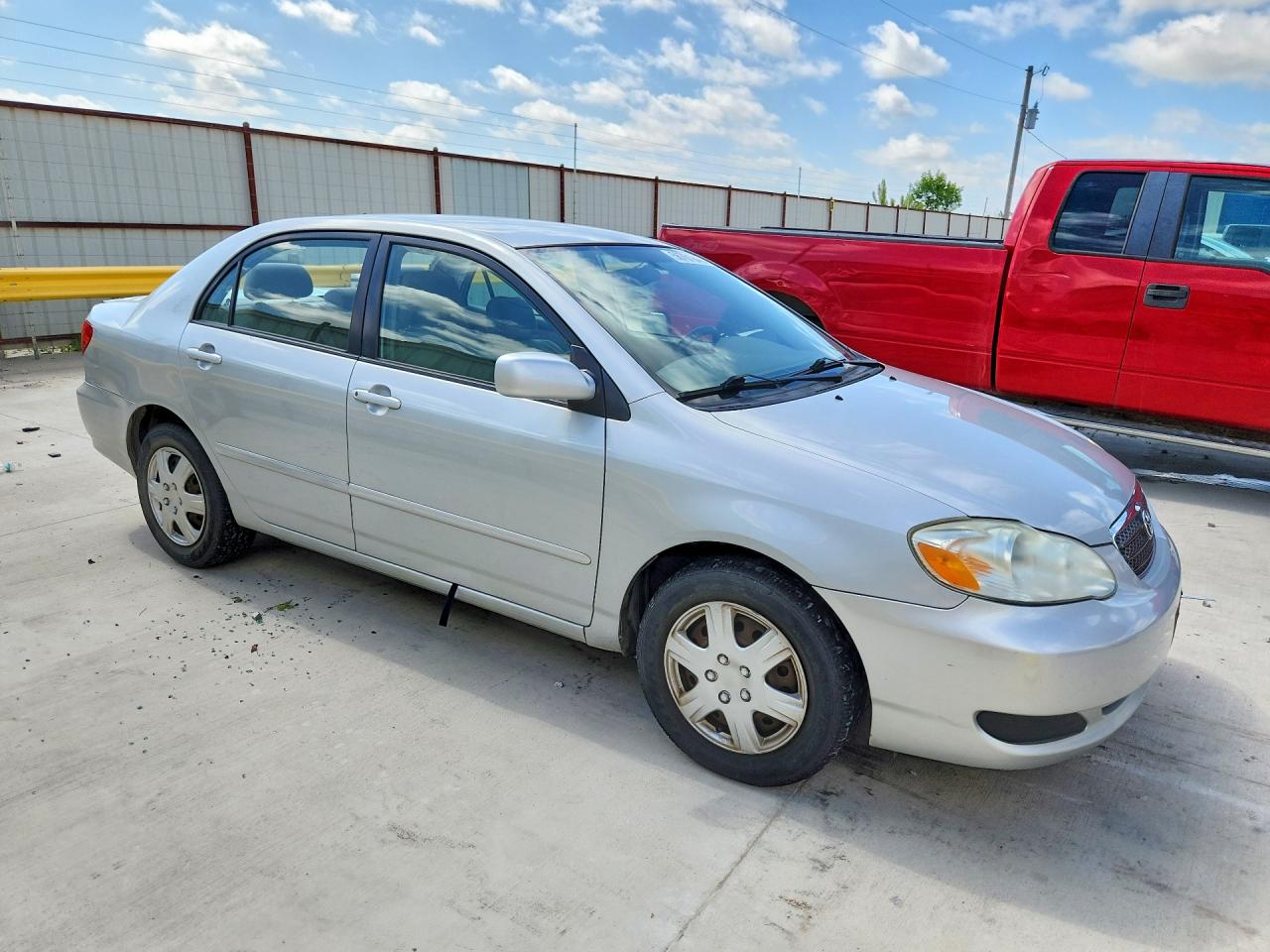 2005 TOYOTA COROLLA LE photo 7