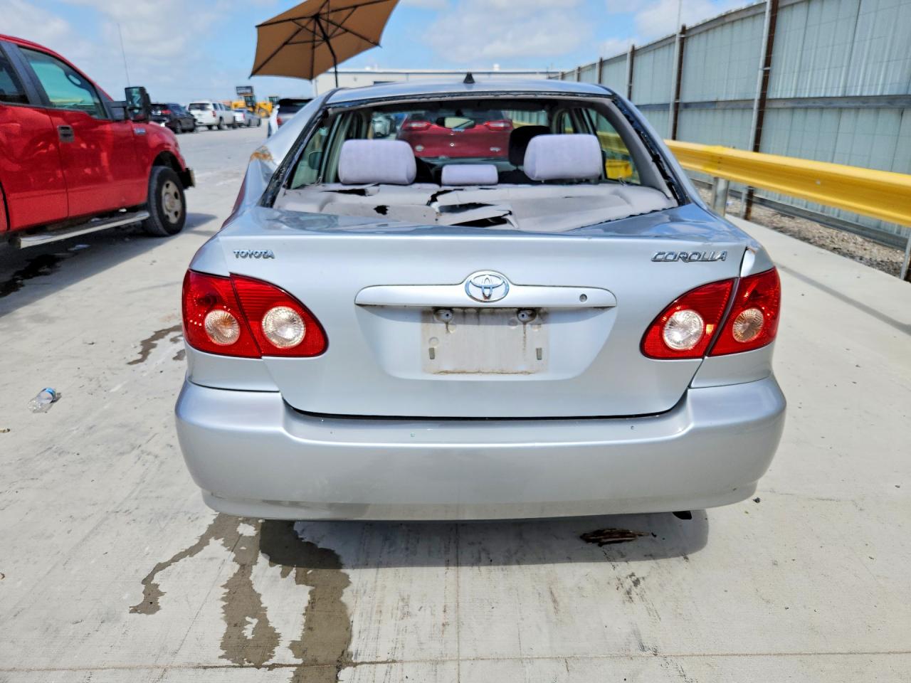 2005 TOYOTA COROLLA LE photo 11