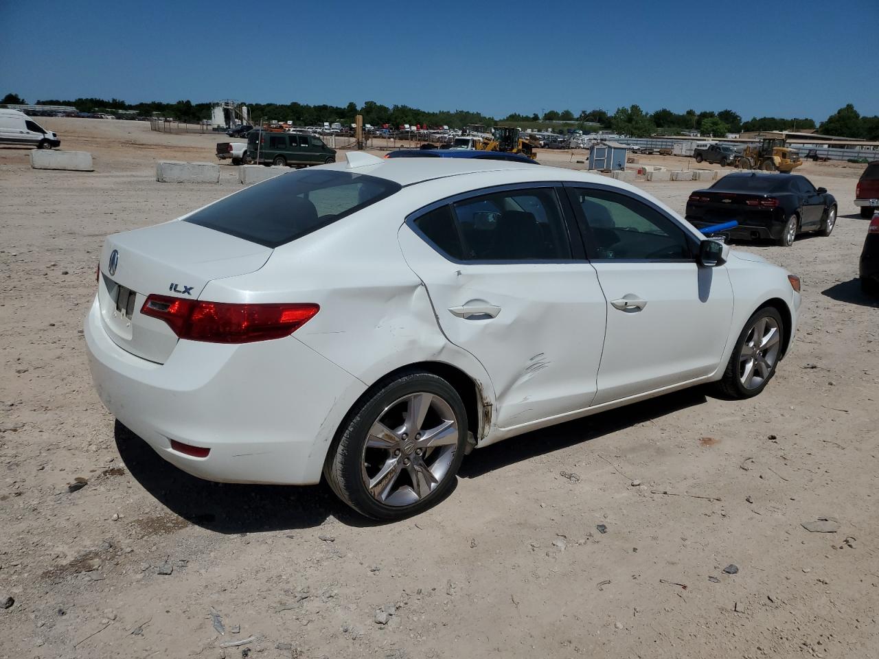 2013 ACURA ILX 20 TECH photo 5
