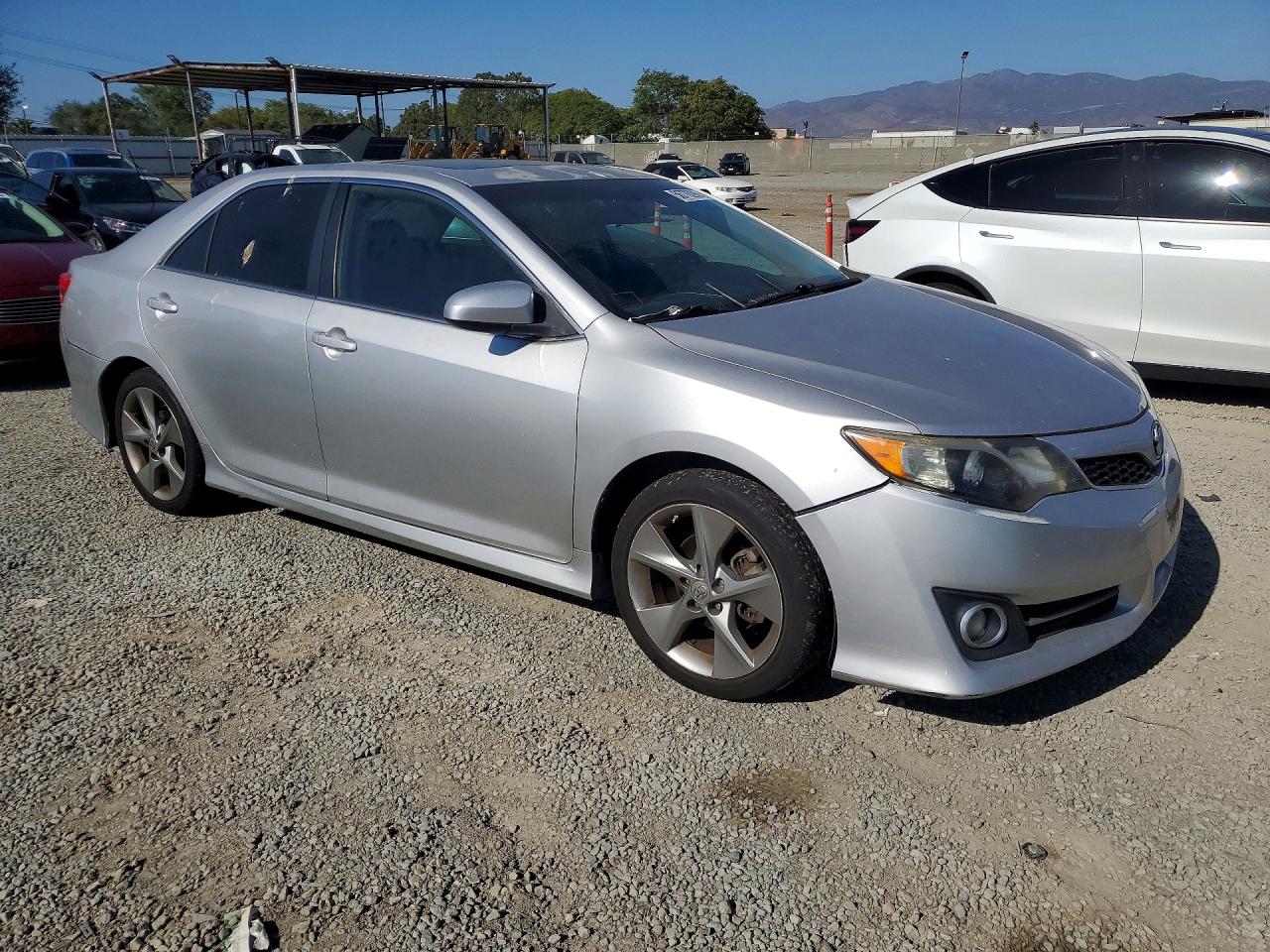 2014 TOYOTA CAMRY SE SPORT photo 4