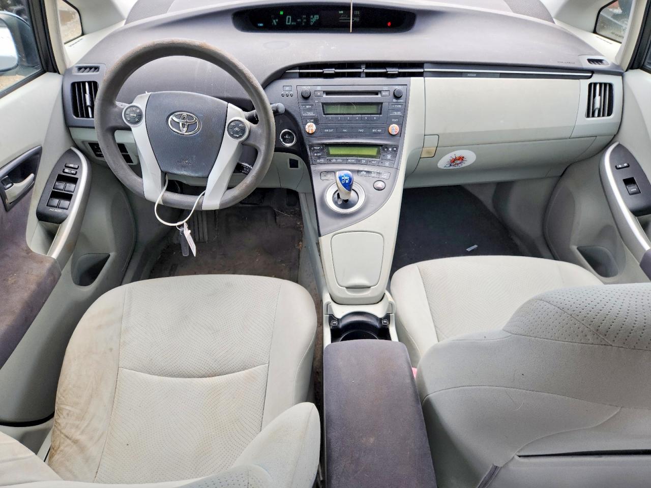 2011 TOYOTA PRIUS TWO photo 15
