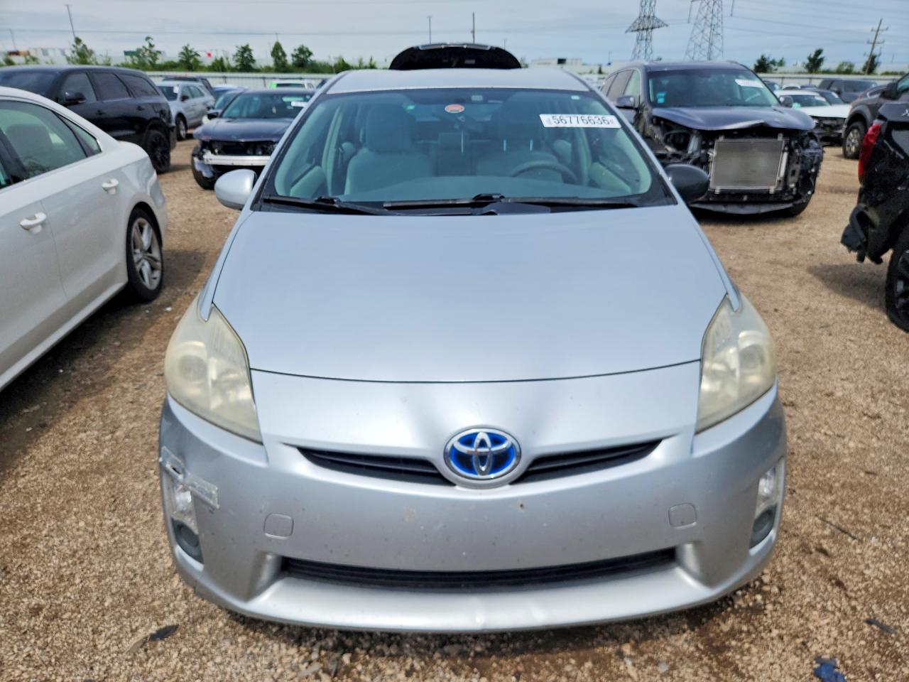 2011 TOYOTA PRIUS TWO photo 9