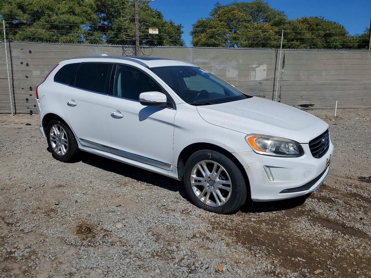 2015 VOLVO XC60 T5 PREMIER photo 4