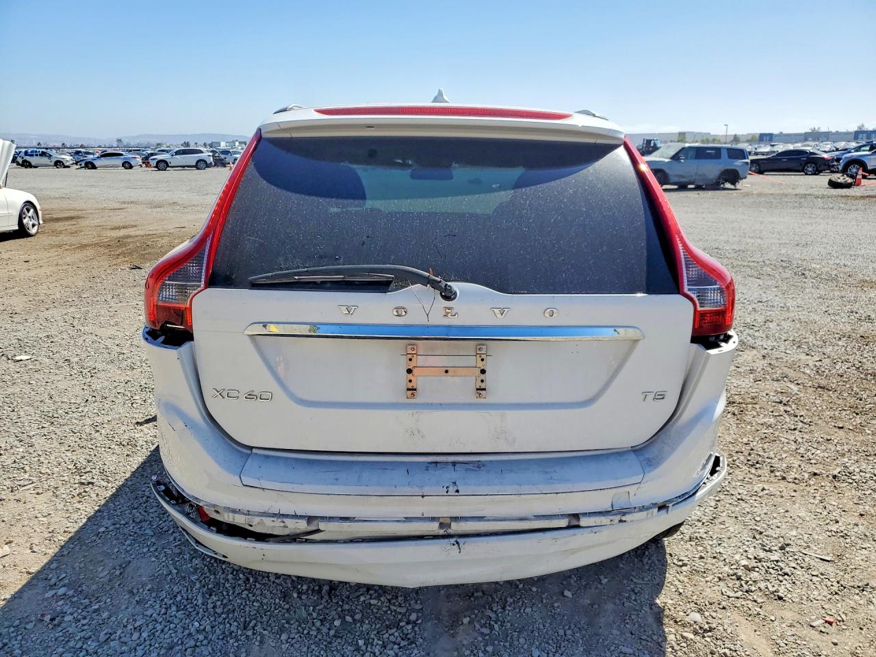 2015 VOLVO XC60 T5 PREMIER photo 6