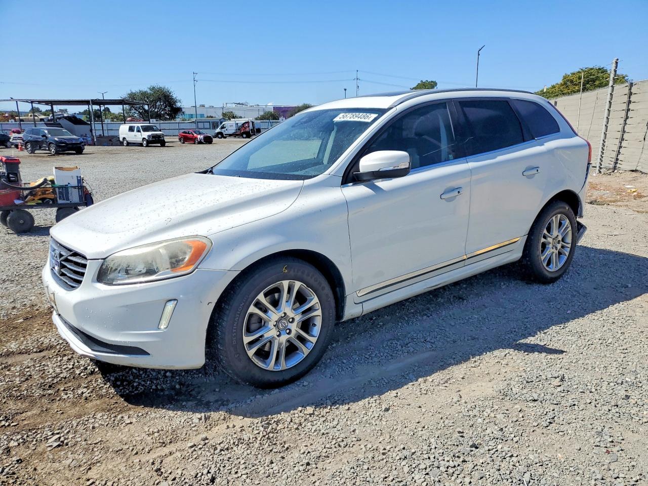 2015 VOLVO XC60