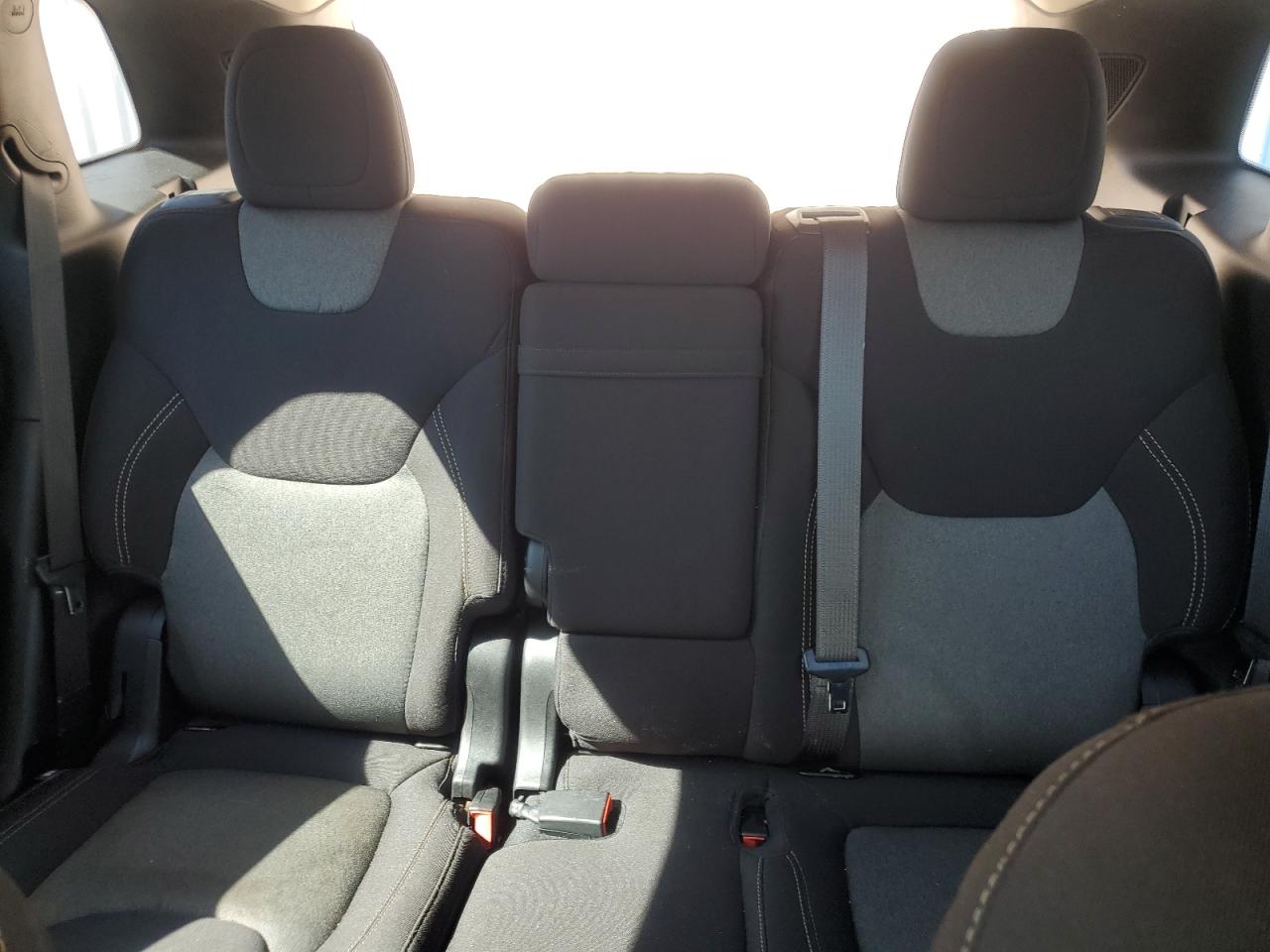 2016 JEEP CHEROKEE SPORT photo 19