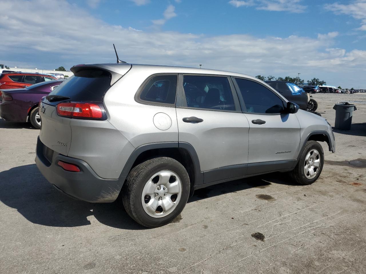 2016 JEEP CHEROKEE SPORT photo 5