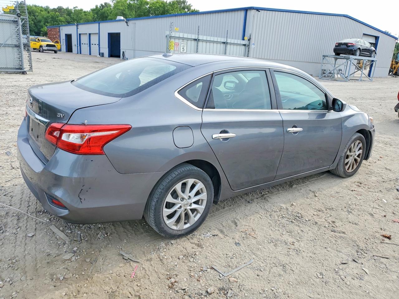 2018 NISSAN SENTRA SV photo 5