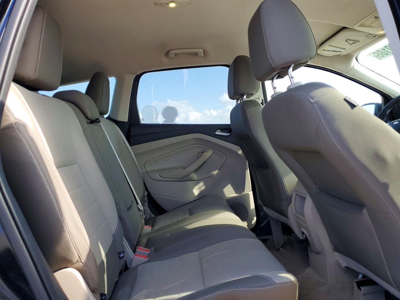 2016 FORD ESCAPE SE photo 28