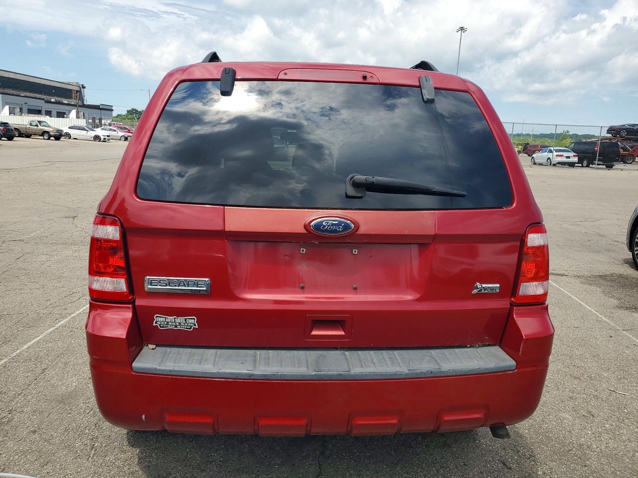 2010 FORD ESCAPE photo 11