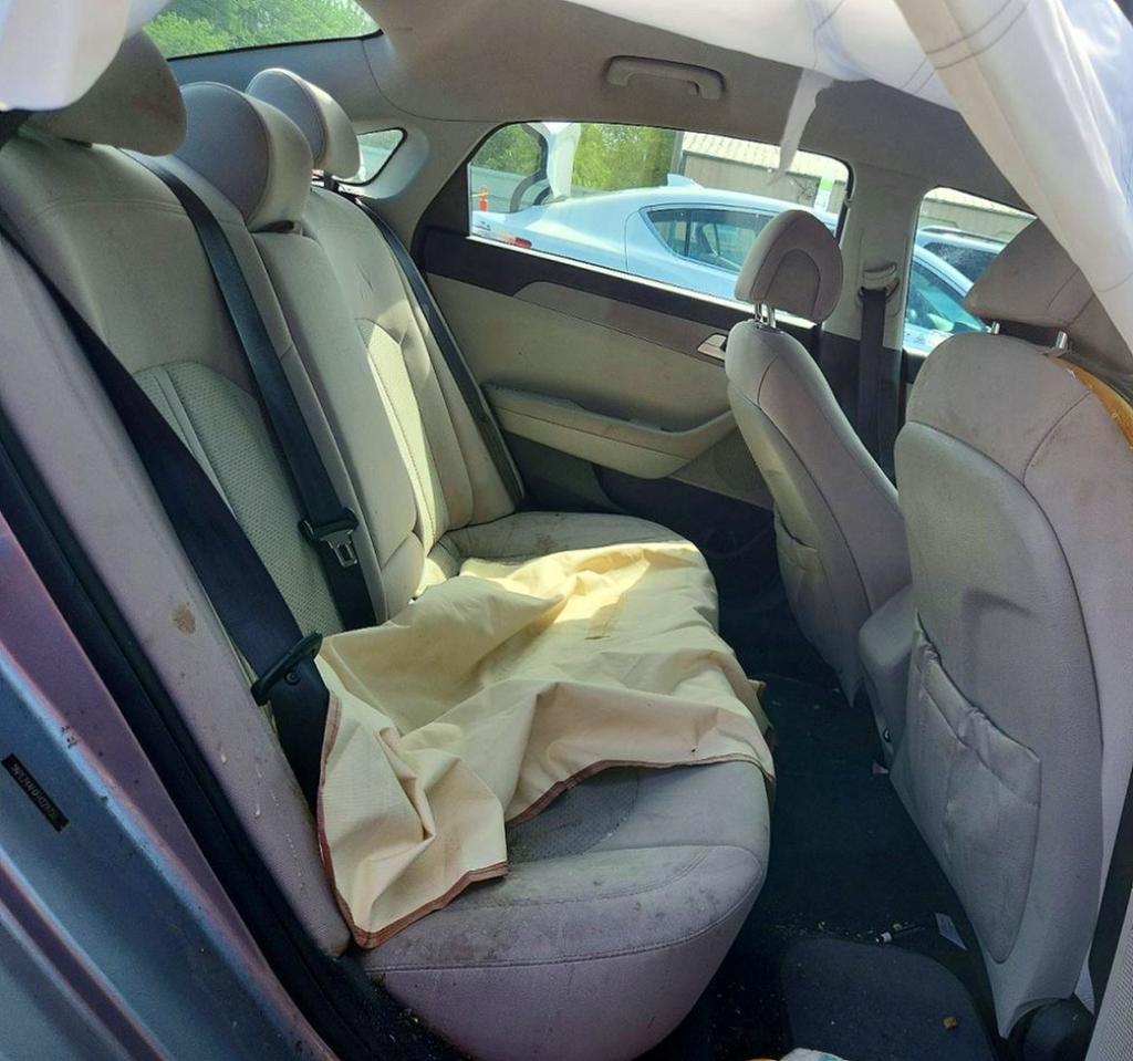 2015 HYUNDAI SONATA SE photo 19