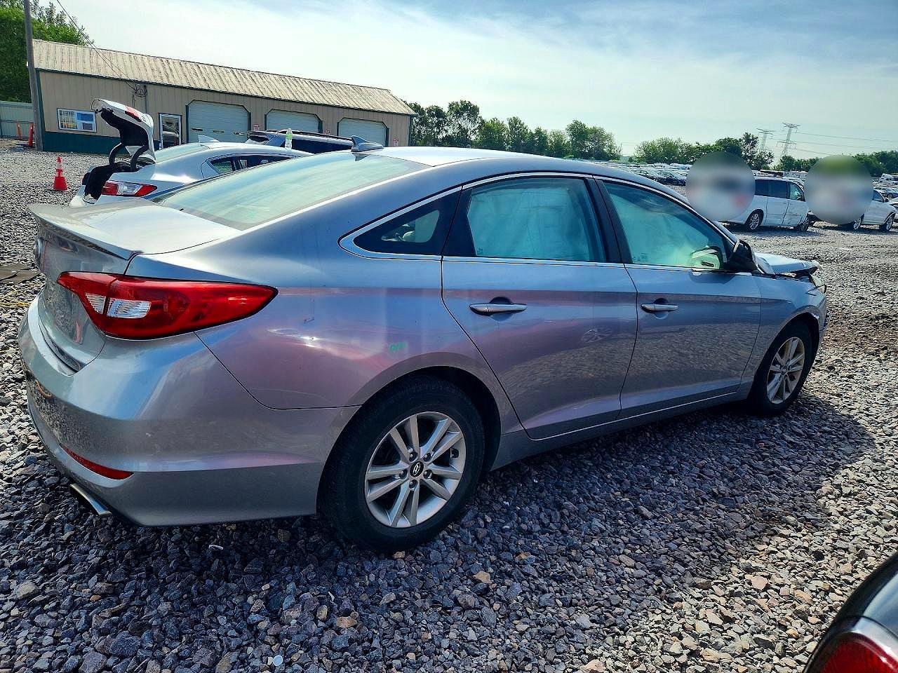 2015 HYUNDAI SONATA SE photo 5