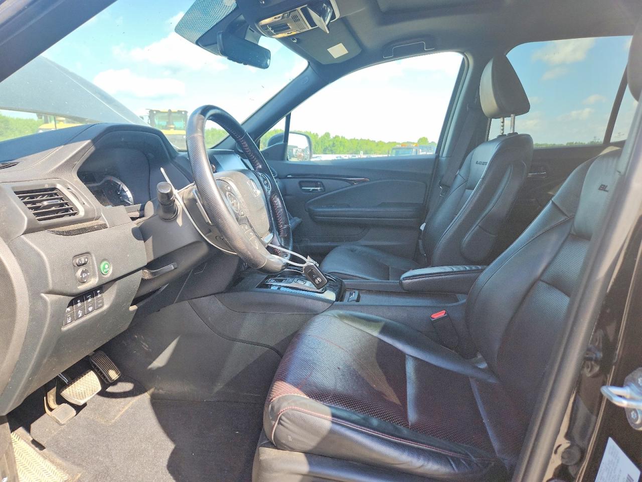 2022 HONDA RIDGELINE BLACK EDITION photo 19