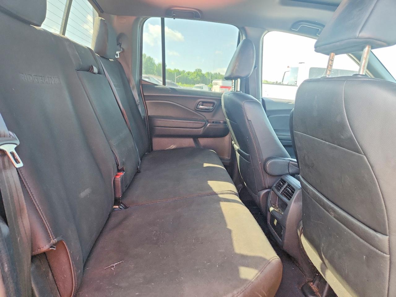 2022 HONDA RIDGELINE BLACK EDITION photo 28