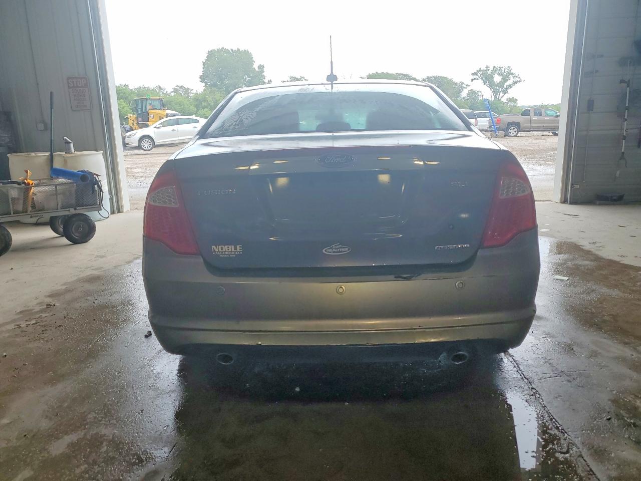 2012 FORD FUSION photo 11