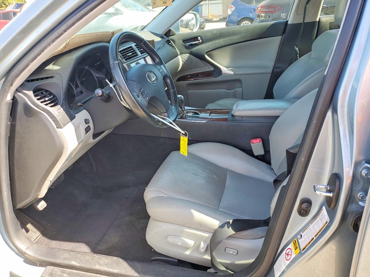 2006 LEXUS IS 350 photo 7