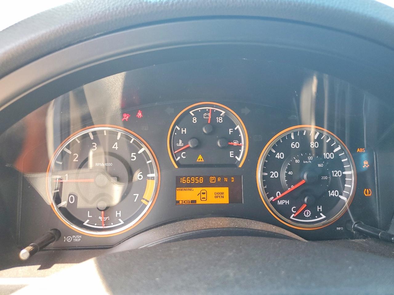 2012 NISSAN ARMADA SV photo 17