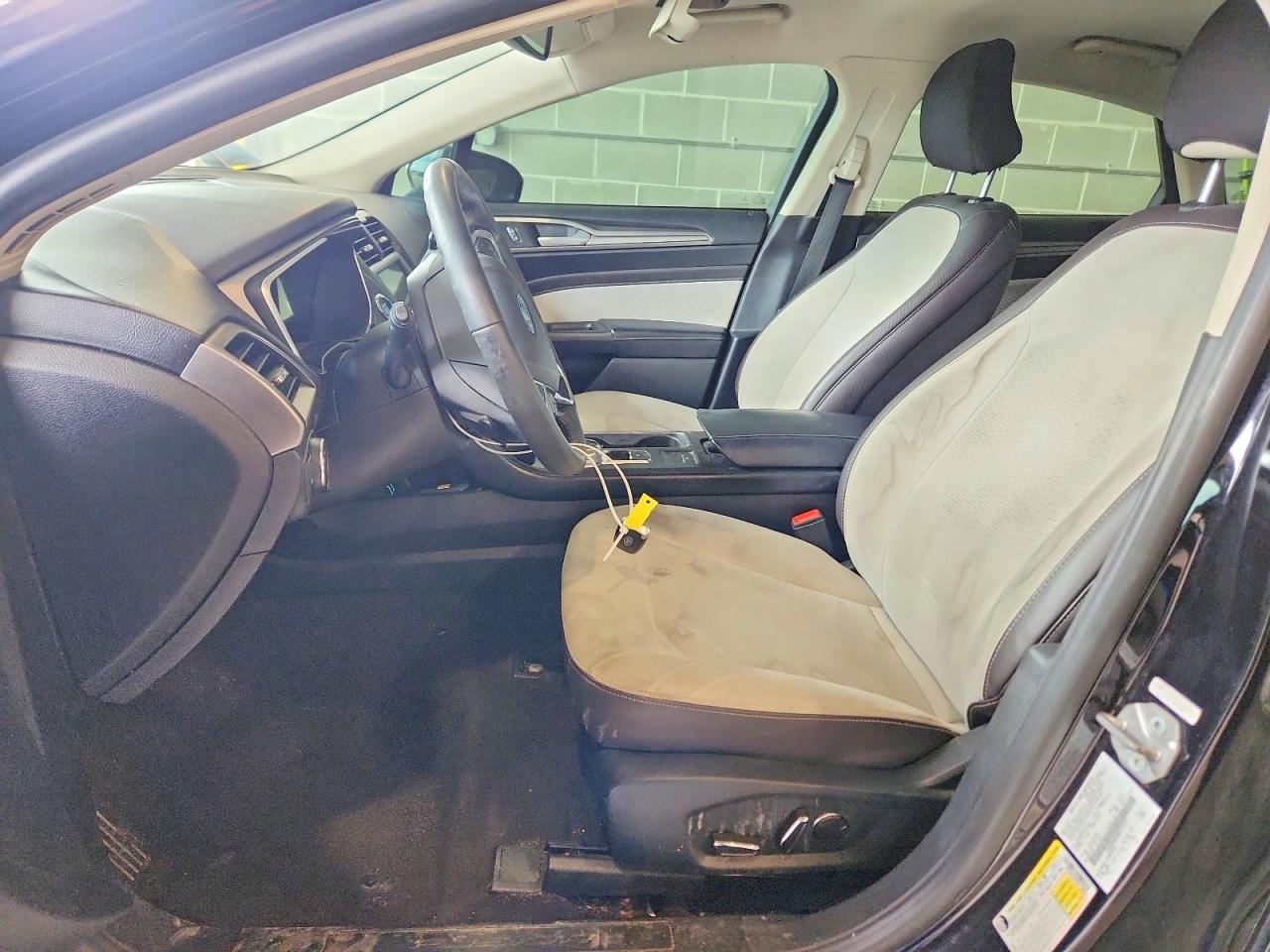2019 FORD FUSION SE photo 13