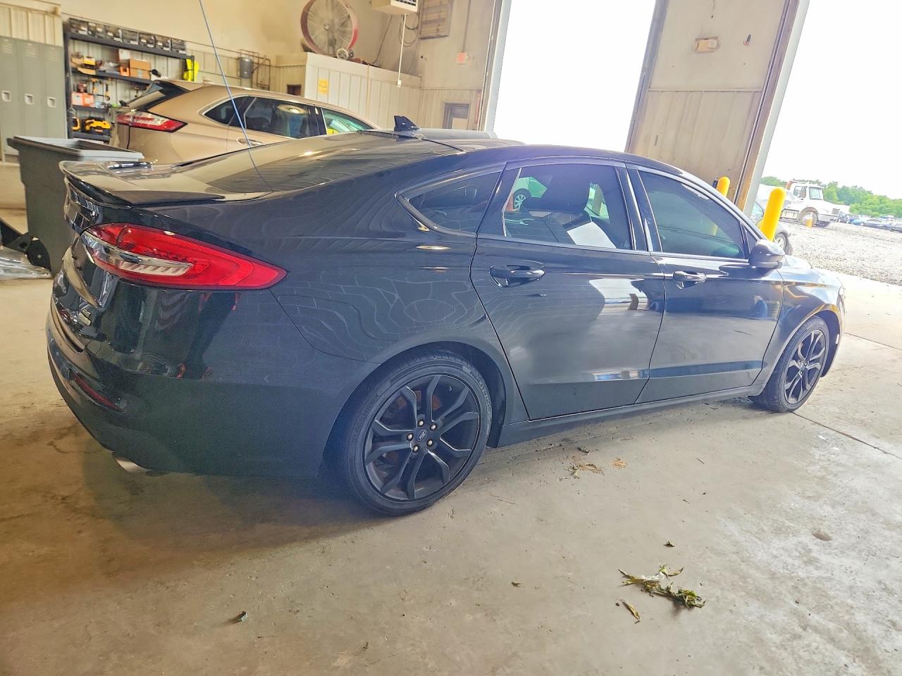 2019 FORD FUSION SE photo 5