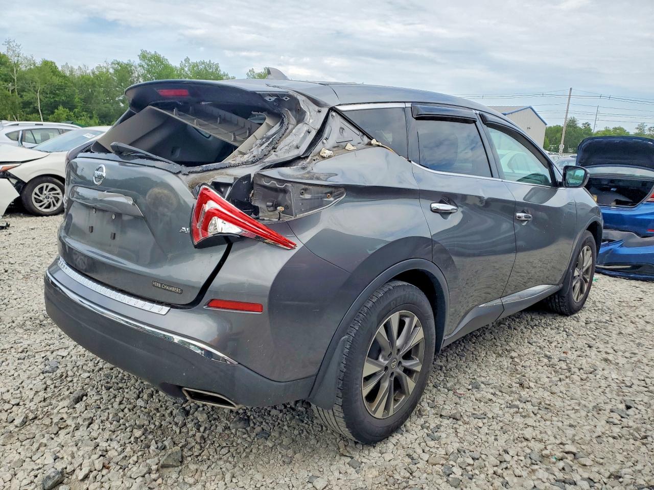 2017 NISSAN MURANO S photo 7