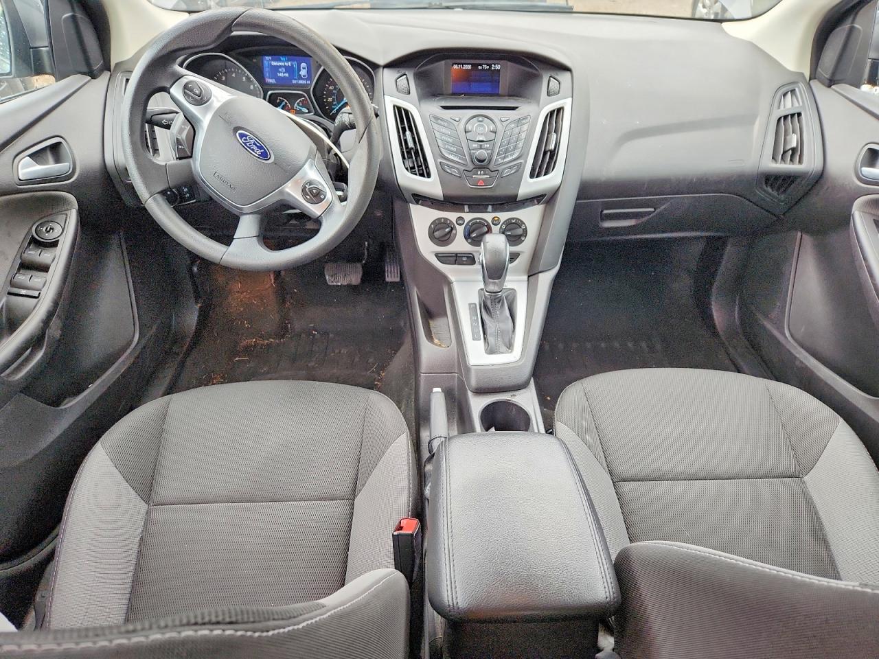 2014 FORD FOCUS SE photo 22