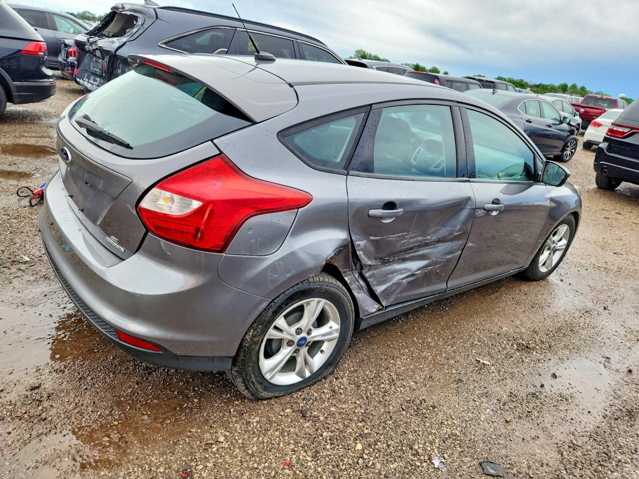 2014 FORD FOCUS SE photo 7