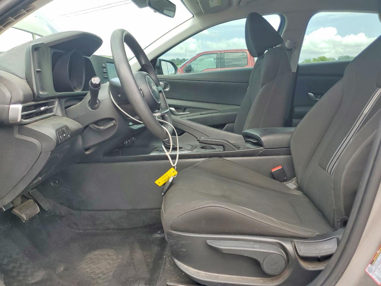 2023 HYUNDAI ELANTRA SEL photo 19