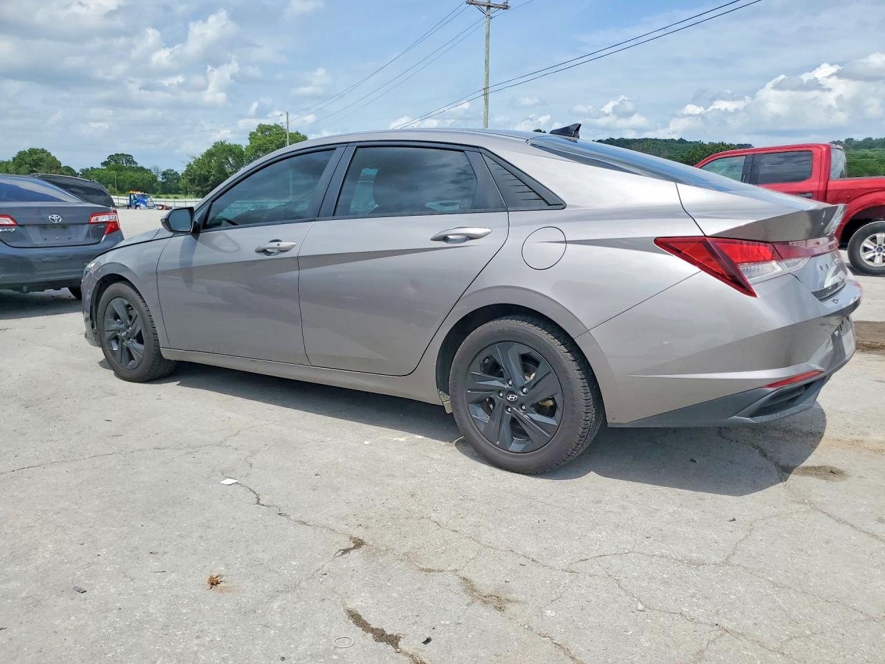 2023 HYUNDAI ELANTRA SEL photo 4