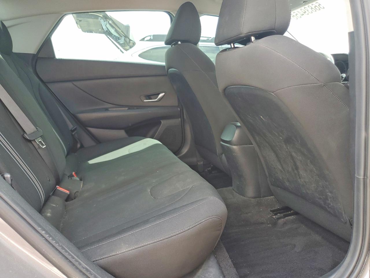 2023 HYUNDAI ELANTRA SEL photo 28