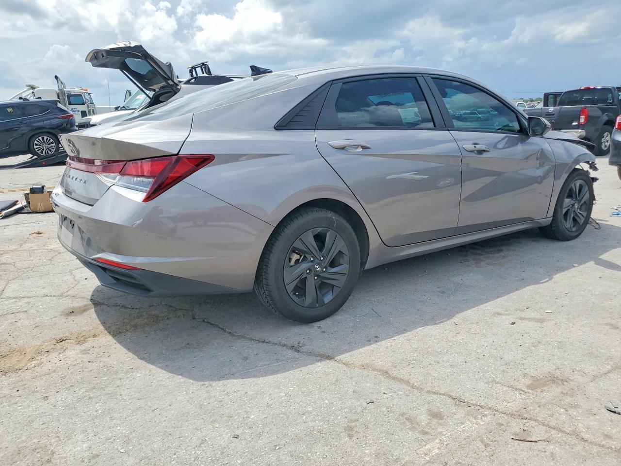 2023 HYUNDAI ELANTRA SEL photo 7