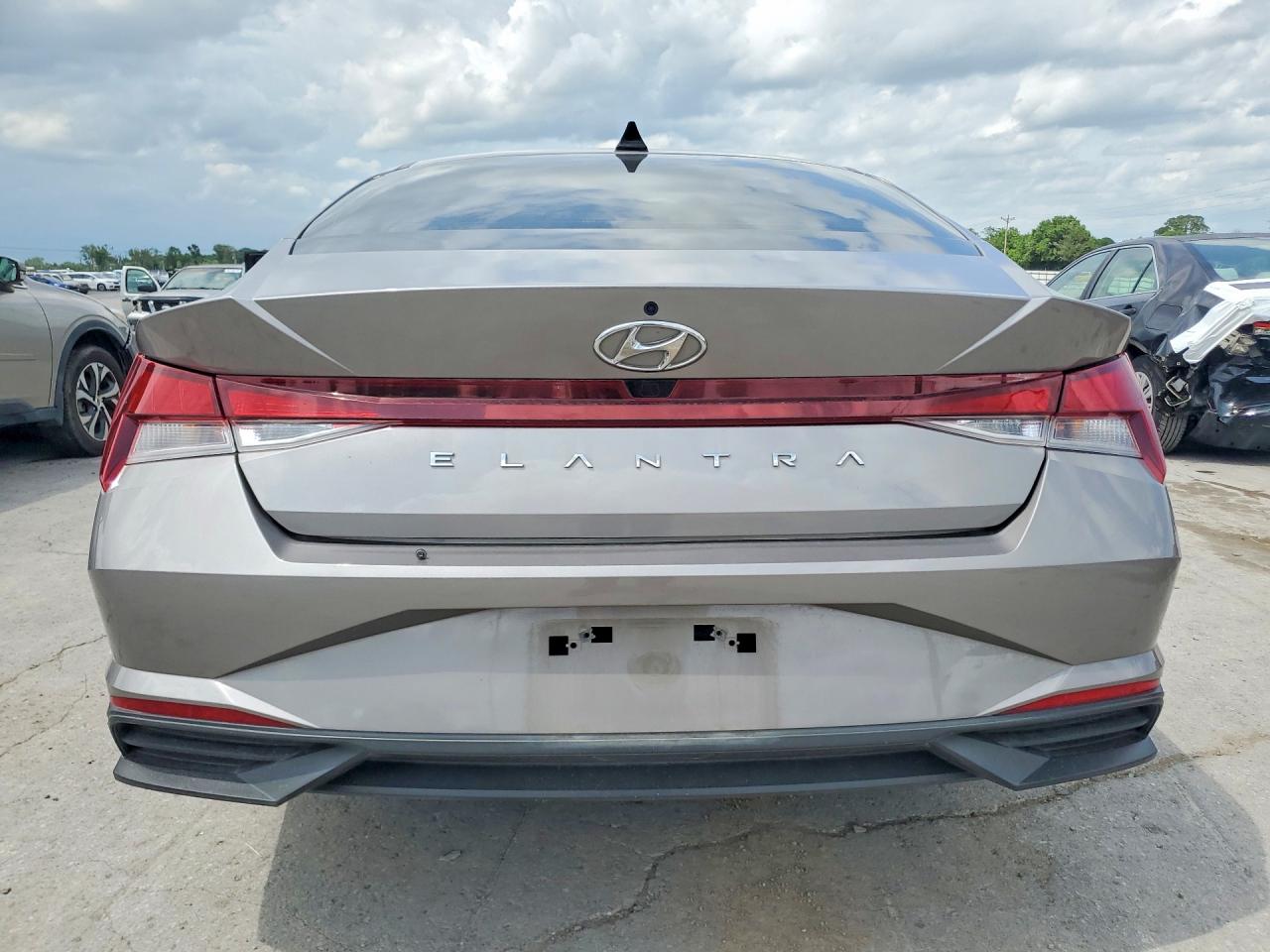 2023 HYUNDAI ELANTRA SEL photo 16