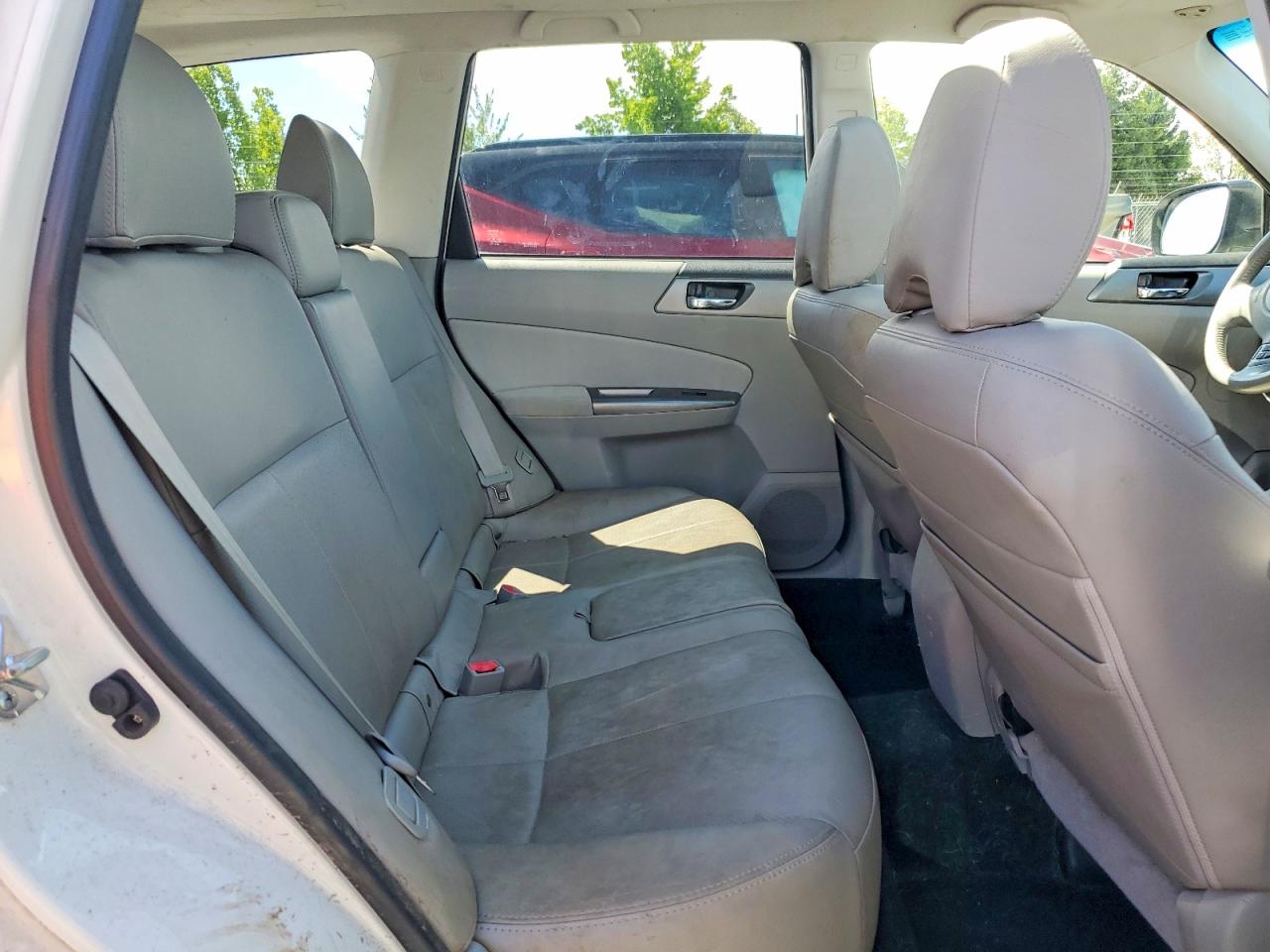 2011 SUBARU FORESTER TOURING photo 31