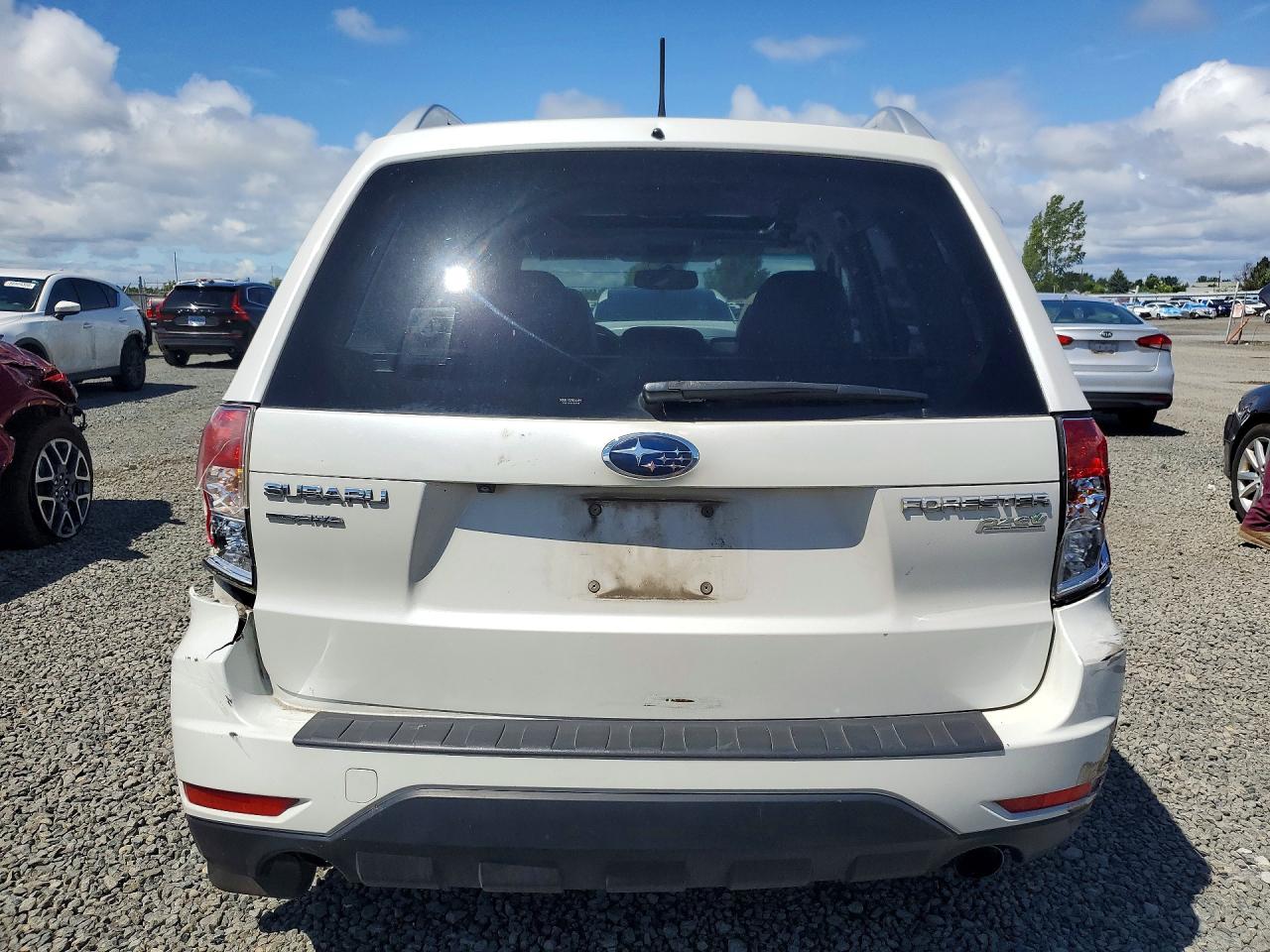2011 SUBARU FORESTER TOURING photo 16