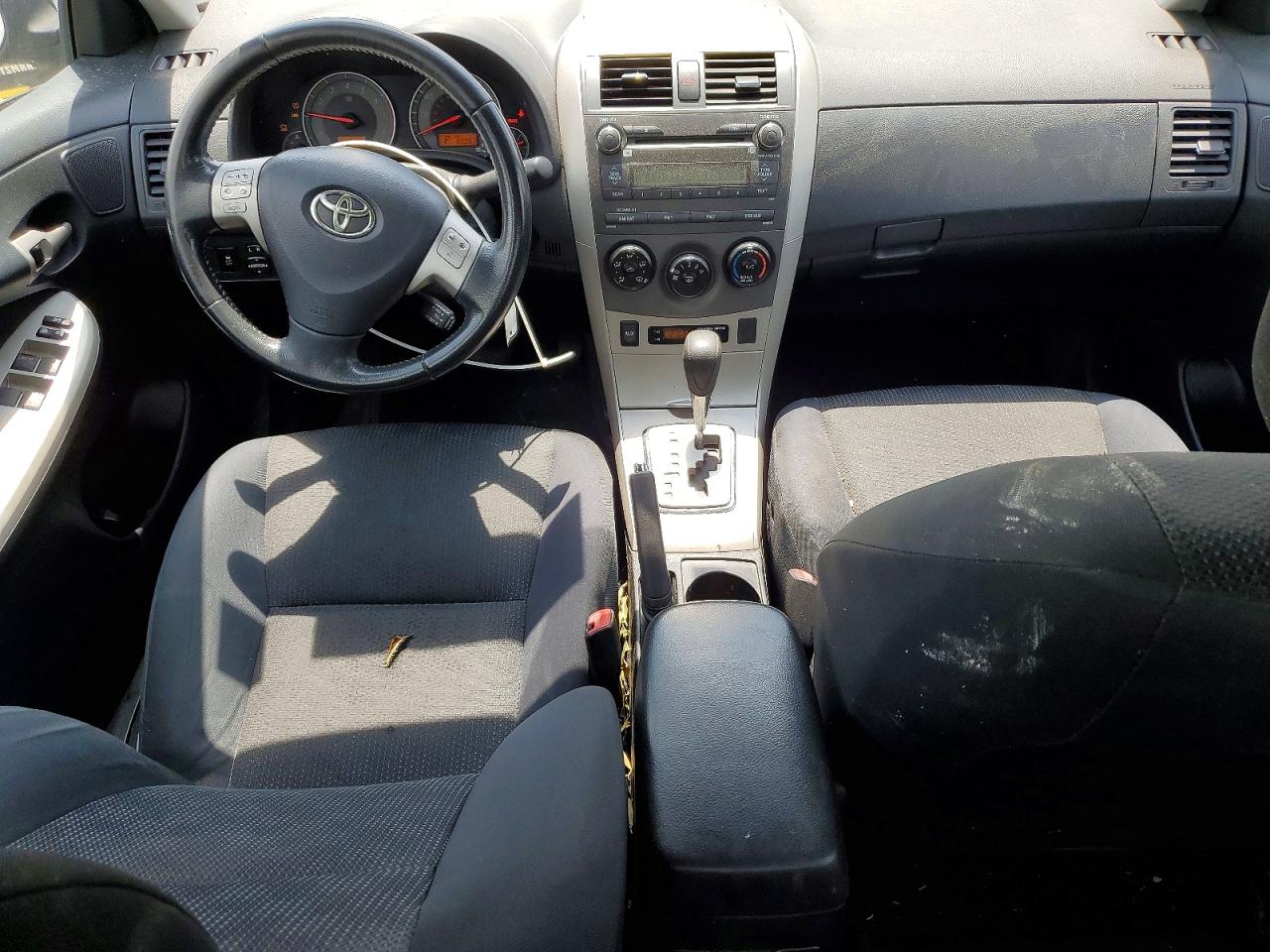 2010 TOYOTA COROLLA S photo 8