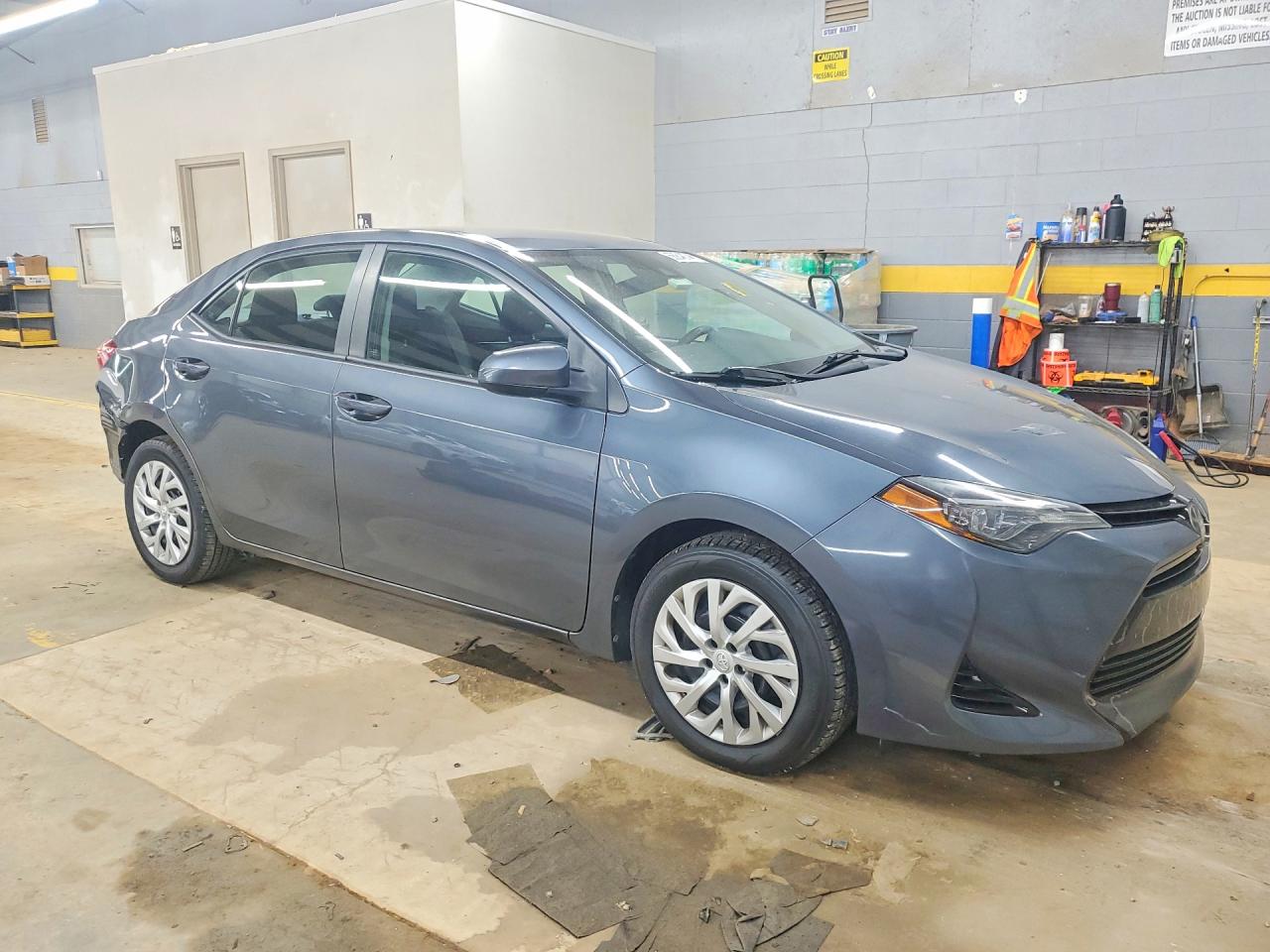 2018 TOYOTA COROLLA LE photo 10