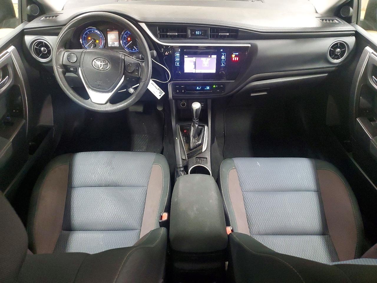2018 TOYOTA COROLLA LE photo 22