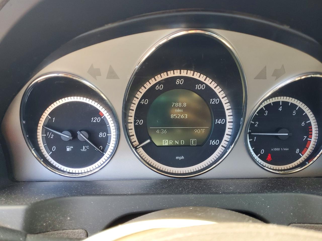 2011 MERCEDES-BENZ C 300 photo 9