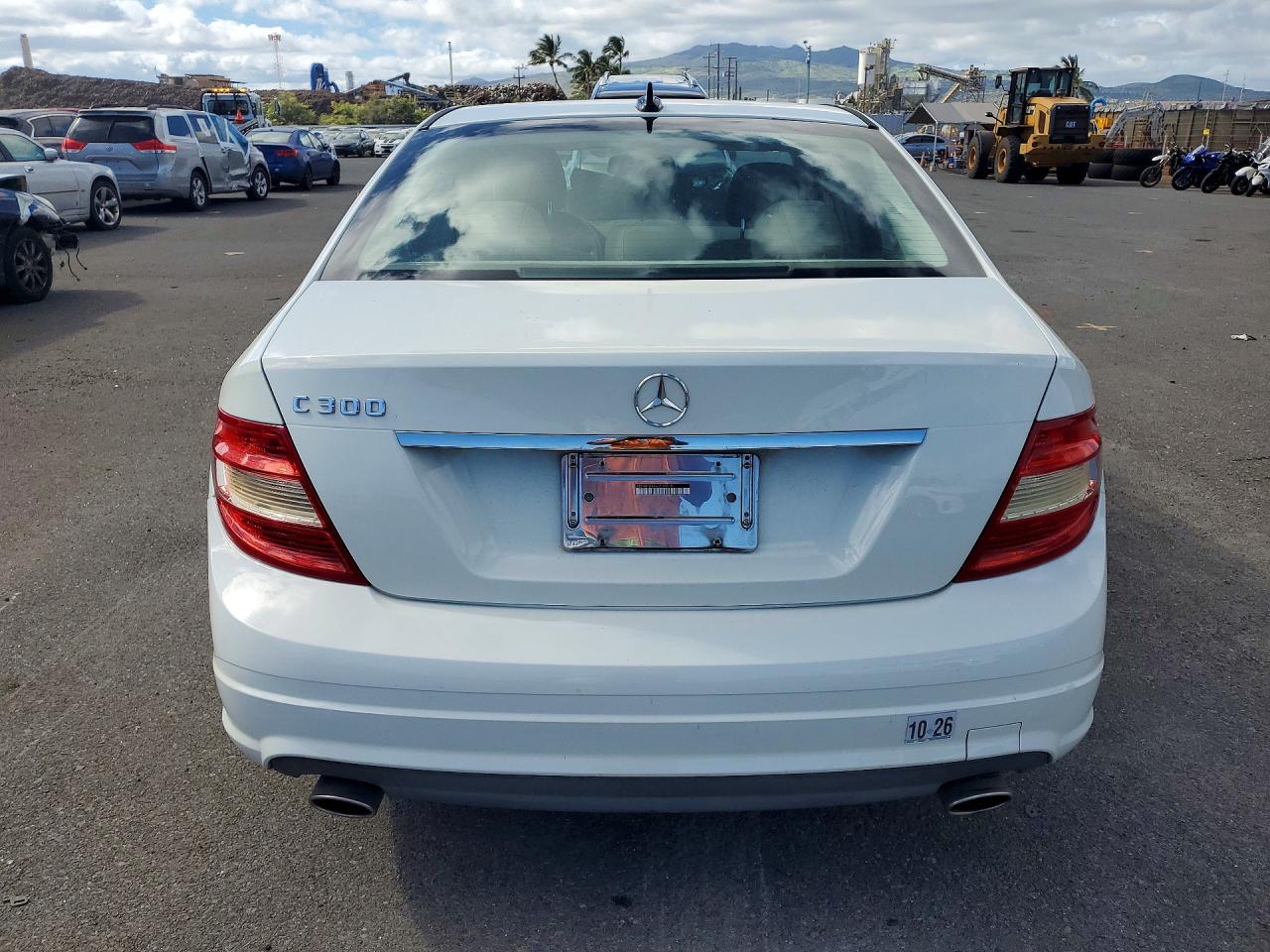 2011 MERCEDES-BENZ C 300 photo 6