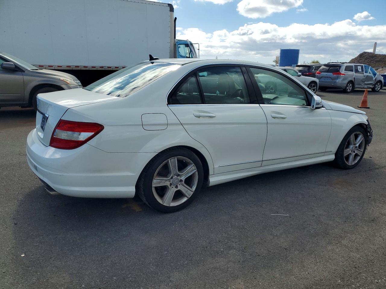 2011 MERCEDES-BENZ C 300 photo 3