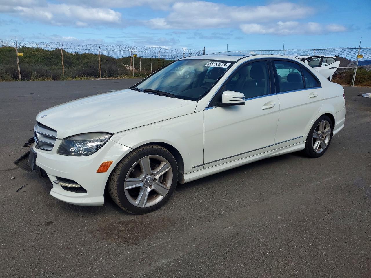 2011 MERCEDES-BENZ C