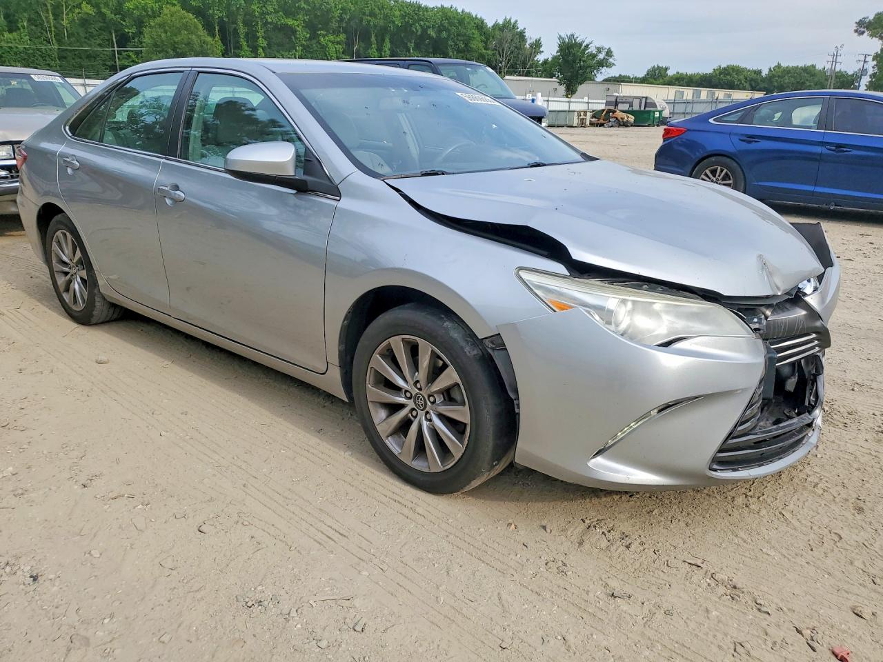 2017 TOYOTA CAMRY XLE photo 10