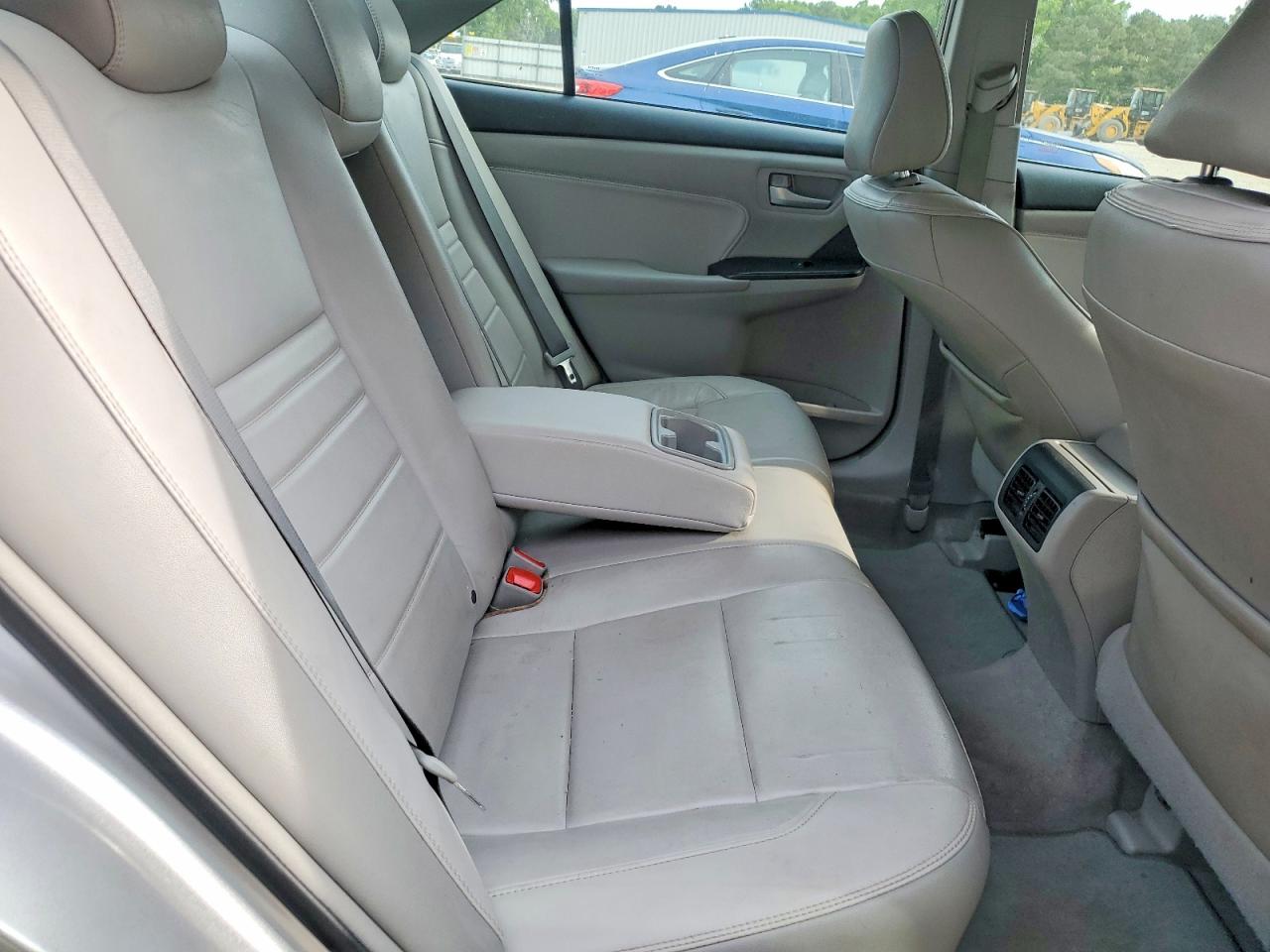 2017 TOYOTA CAMRY XLE photo 28
