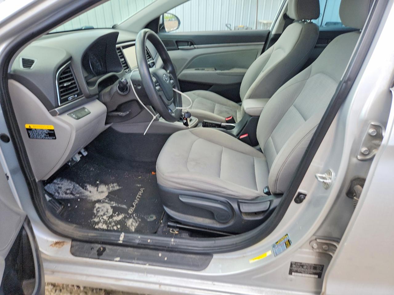 2017 HYUNDAI ELANTRA SE photo 13