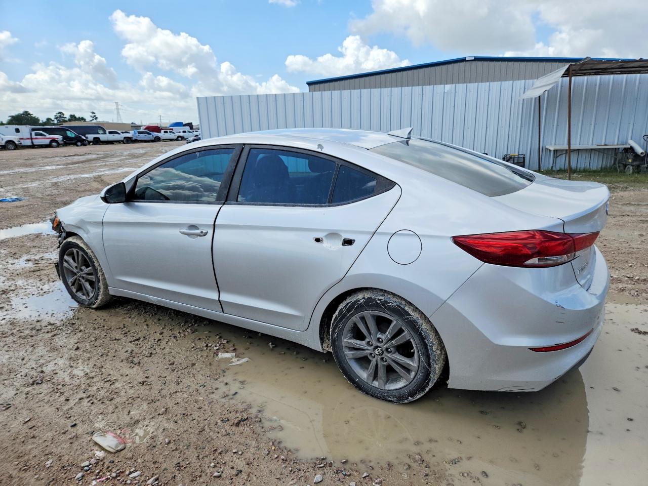 2017 HYUNDAI ELANTRA SE photo 3