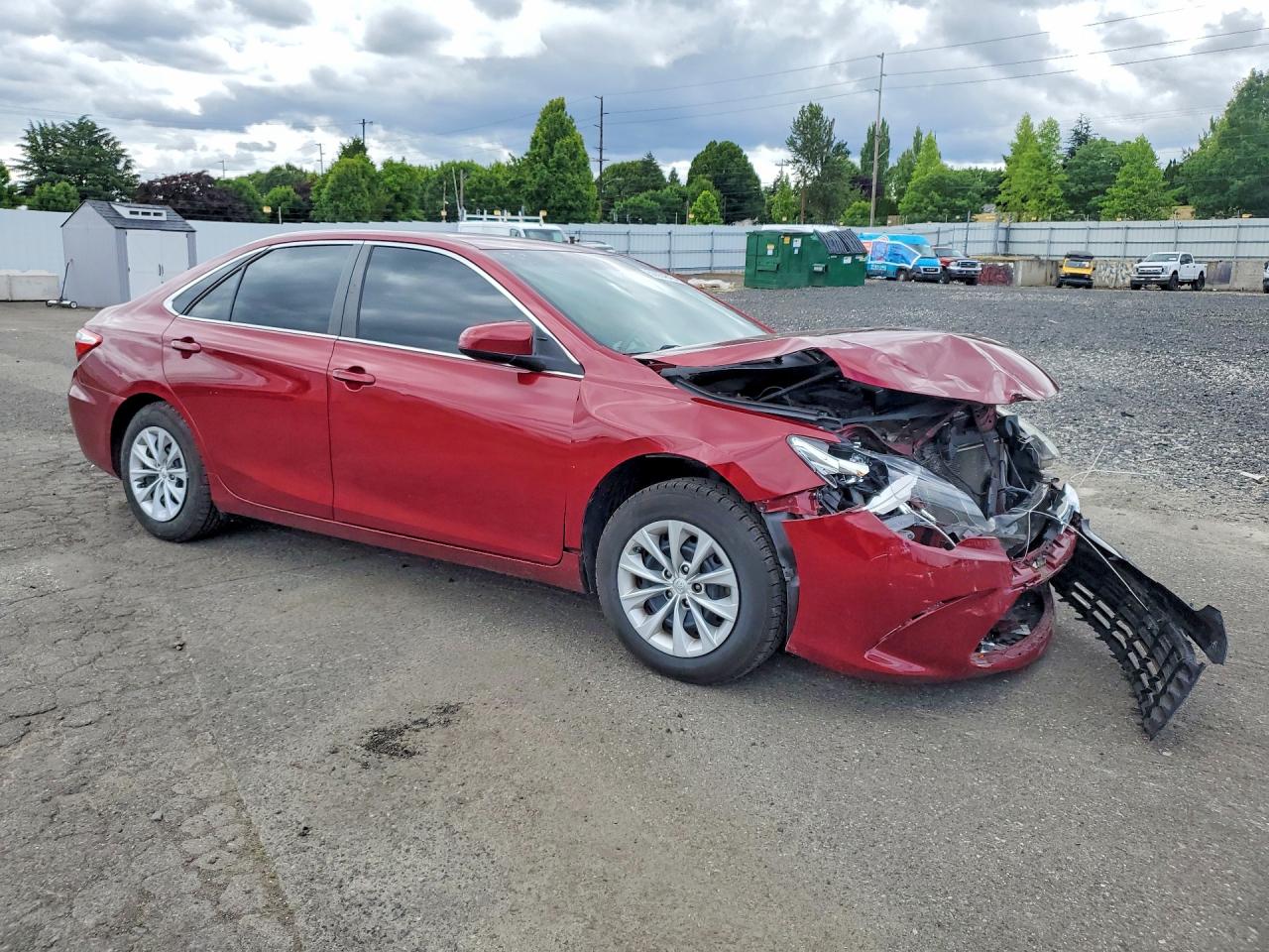 2016 TOYOTA CAMRY LE photo 4