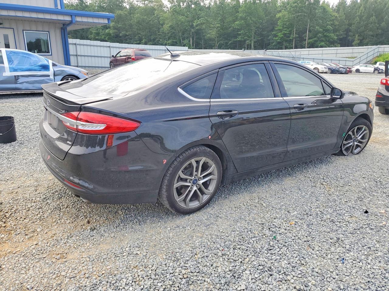 2017 FORD FUSION SE photo 5