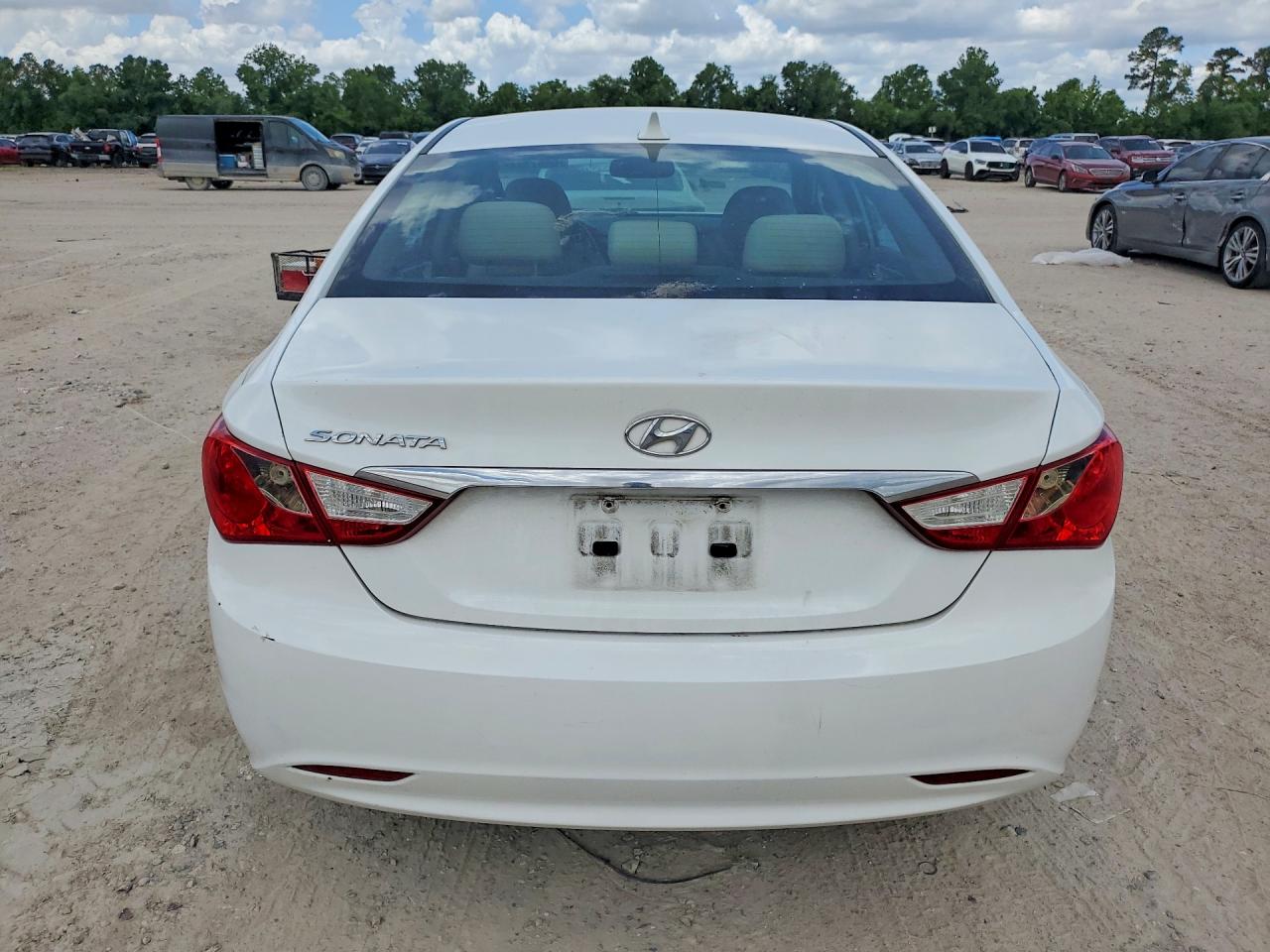2011 HYUNDAI SONATA GLS photo 11